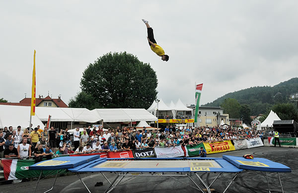 Trampolin Show